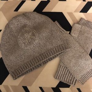 MICHAEL Michael Kors hat & gloves silver set